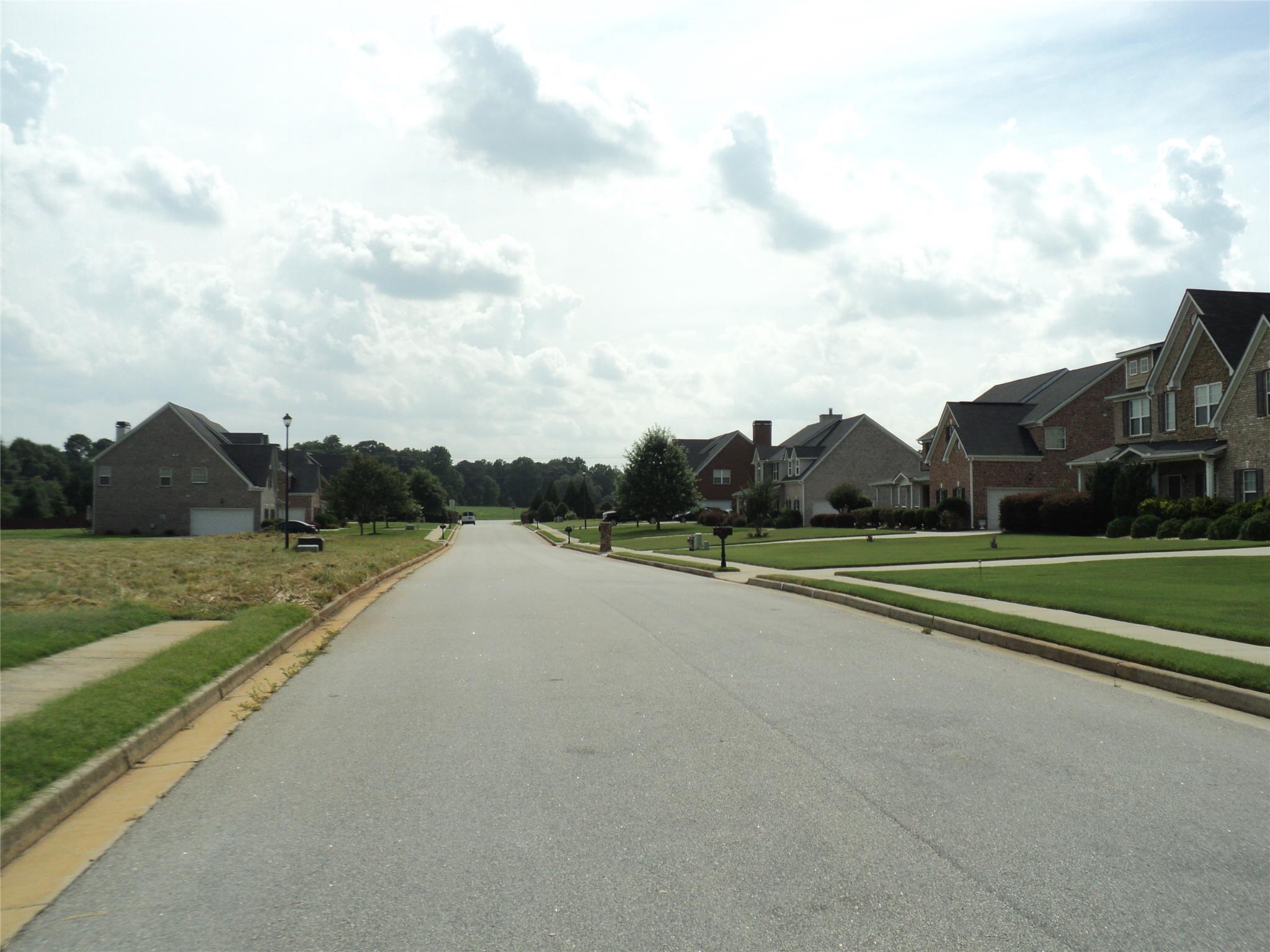 60 Hampton Pl, Covington, GA 30016 photo 2
