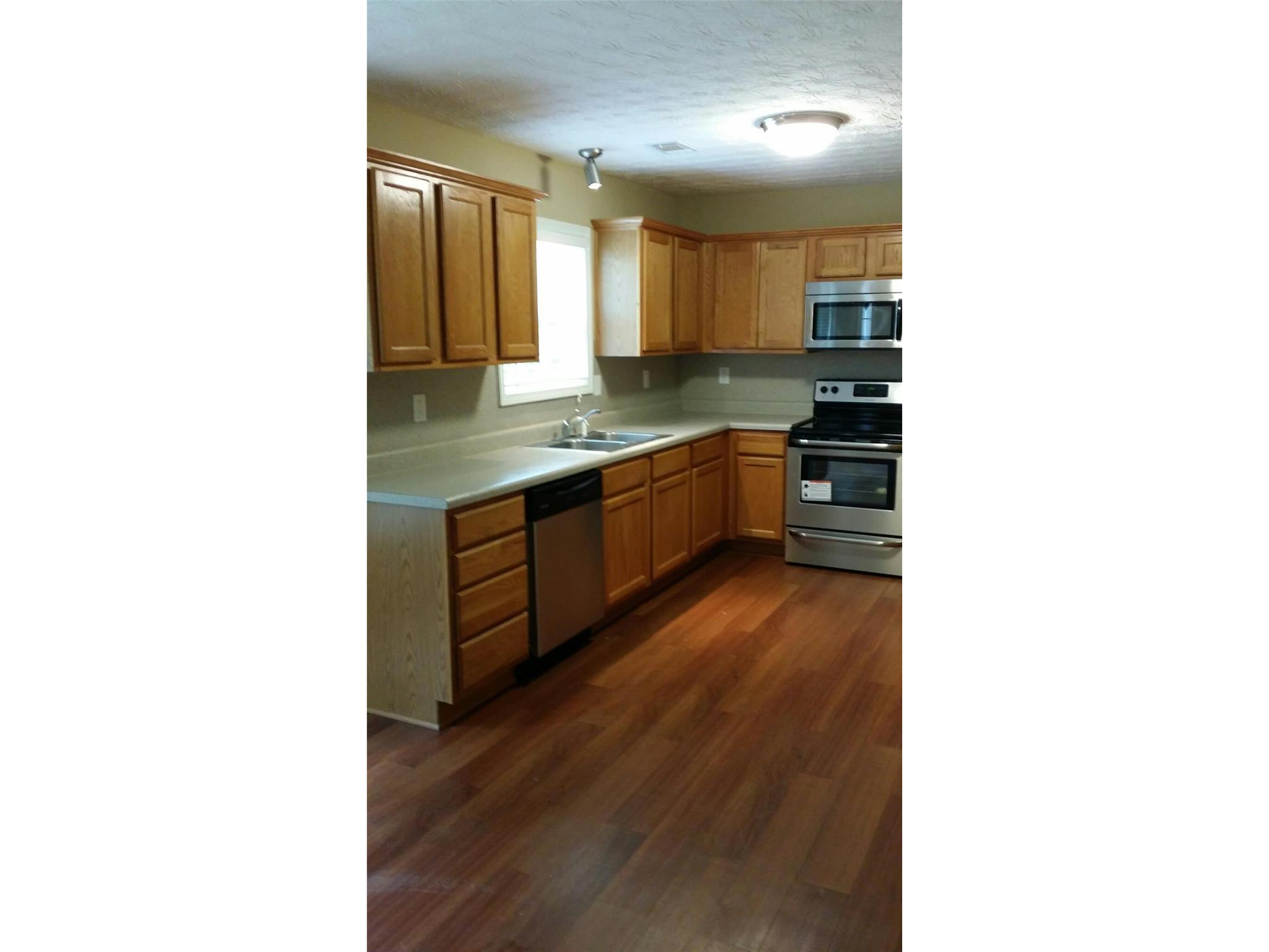 233 Clearwater Dr, Monroe, GA 30655 photo 4