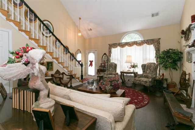4564 Driftwater Rd, Duluth, GA 30096 photo 3