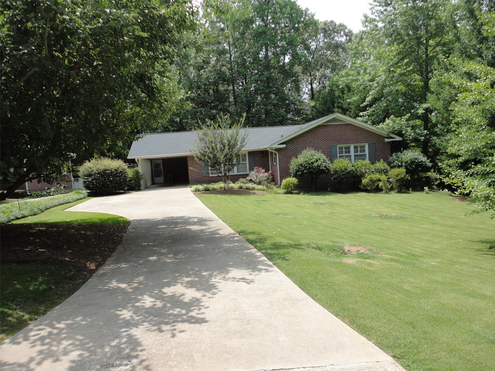 505 Pineview Ter, Lagrange, GA 30240 photo 2