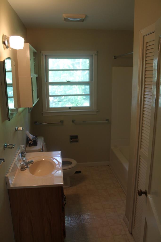 310 Cherokee Dr, Toccoa, GA 30577 photo 12