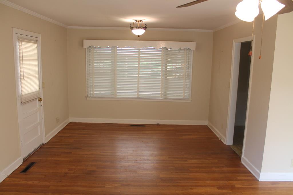 310 Cherokee Dr, Toccoa, GA 30577 photo 3