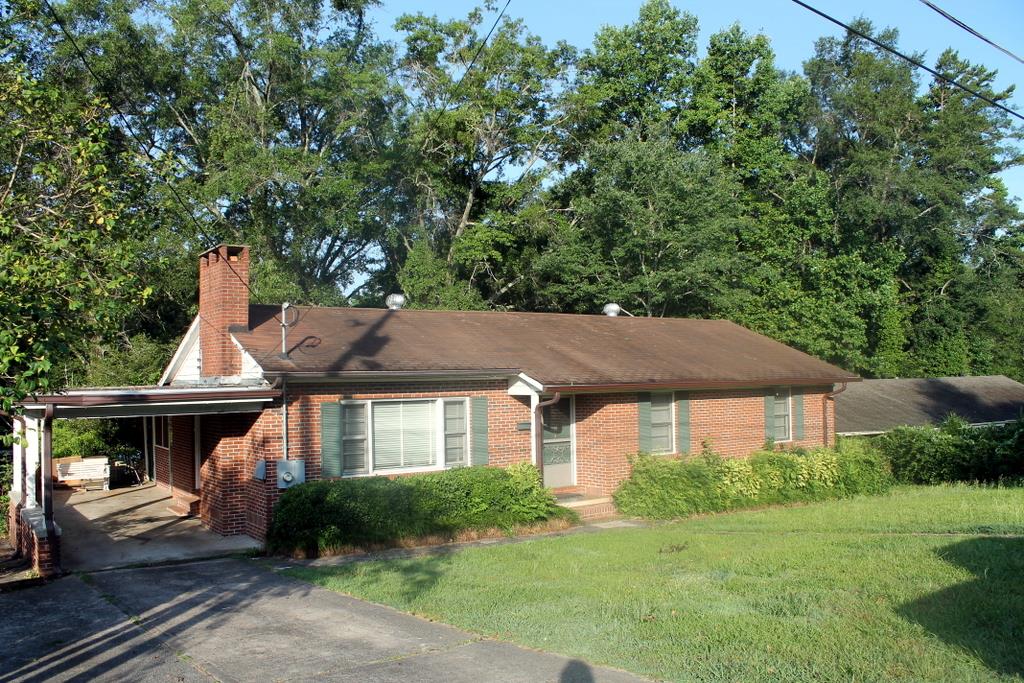 310 Cherokee Dr, Toccoa, GA 30577 photo 1