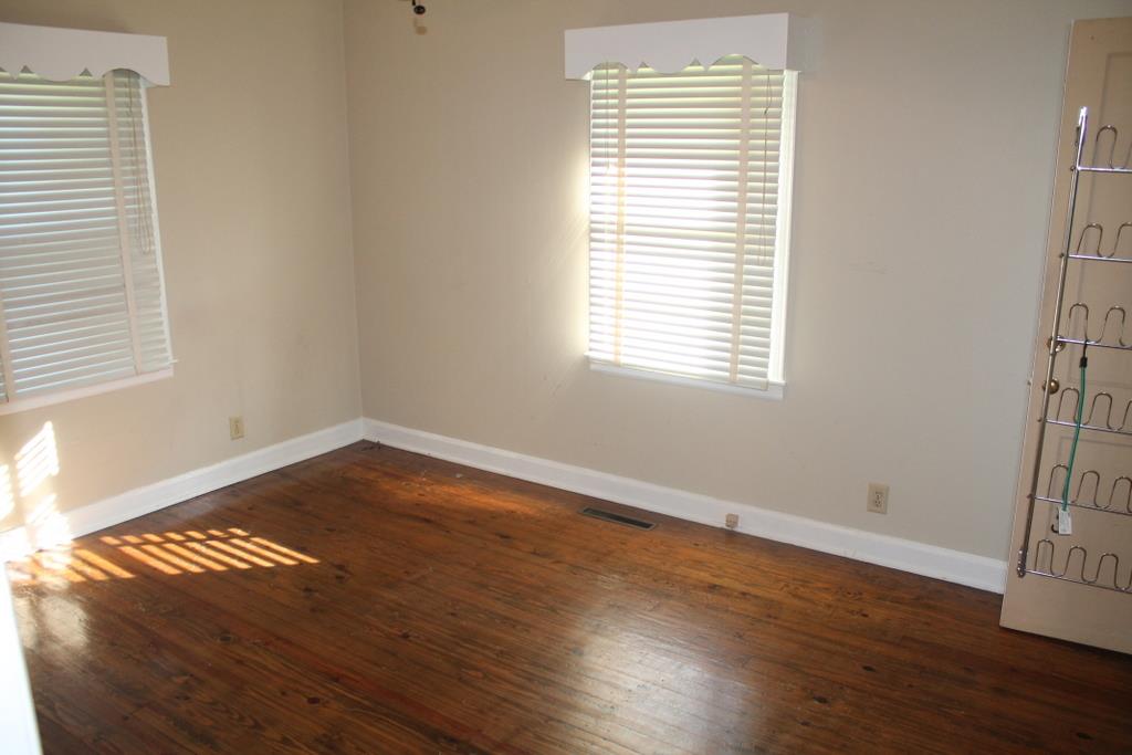 310 Cherokee Dr, Toccoa, GA 30577 photo 9