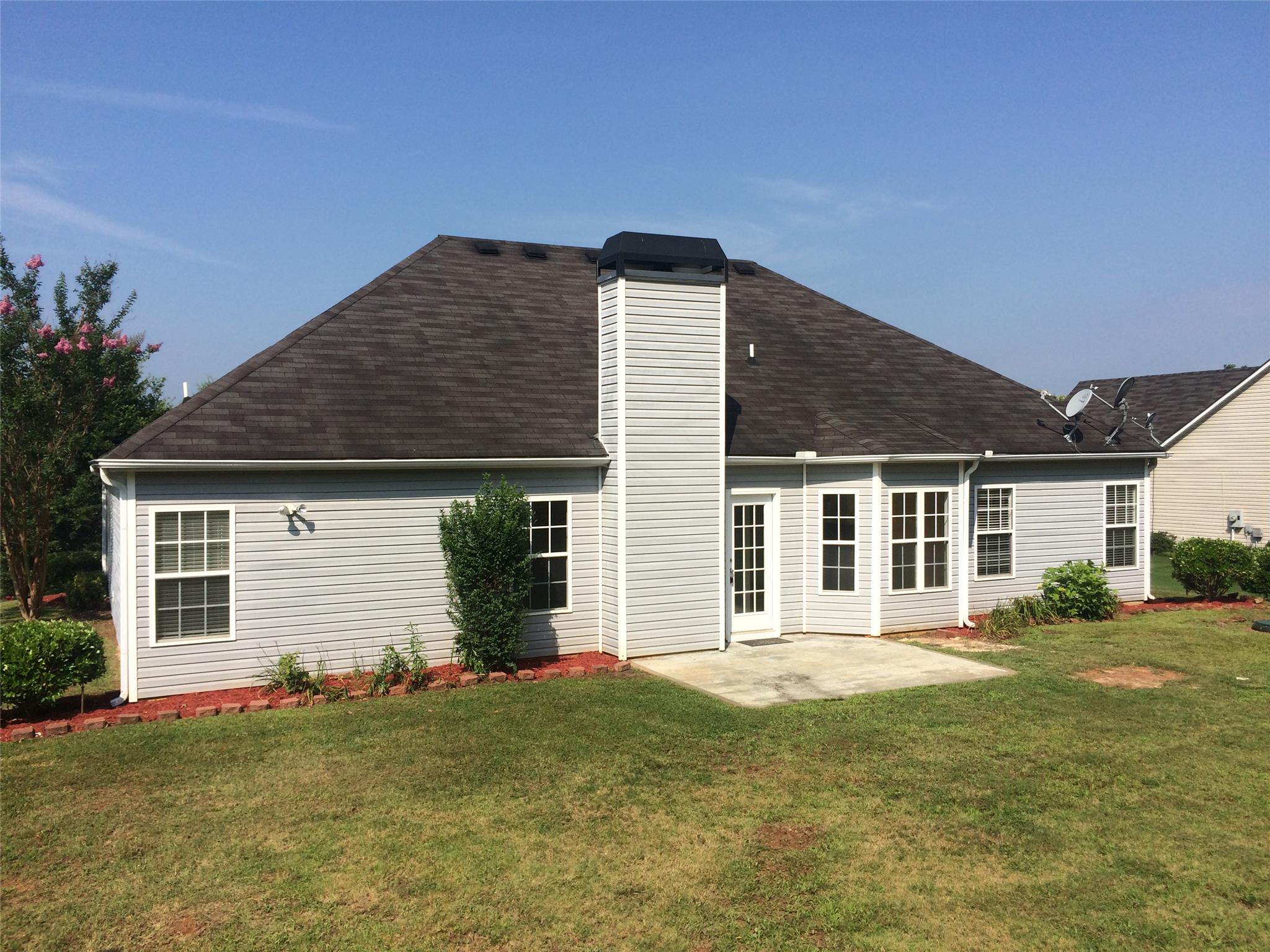 537 Carriage Dr, Bethlehem, GA 30620 photo 2