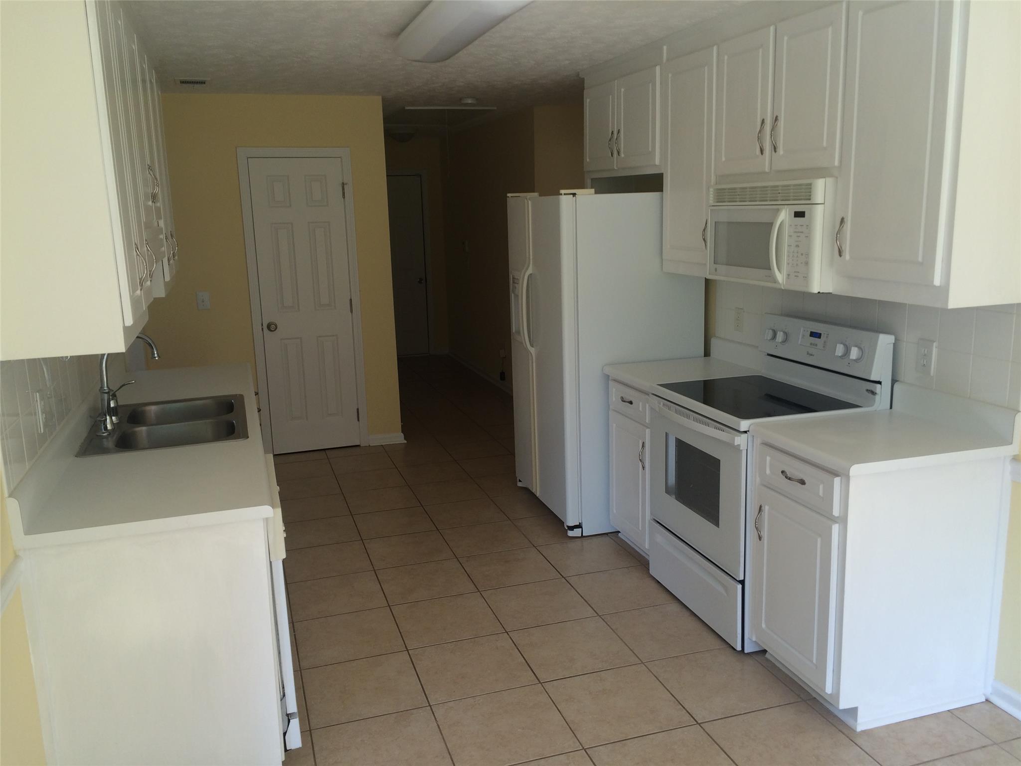 537 Carriage Dr, Bethlehem, GA 30620 photo 4