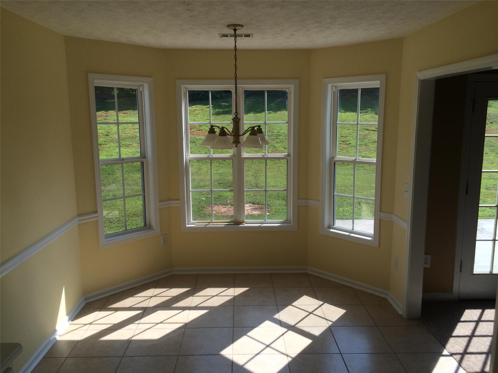 537 Carriage Dr, Bethlehem, GA 30620 photo 5