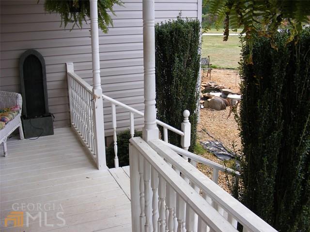 1064 Hayes Rd, Toccoa, GA 30577 photo 6