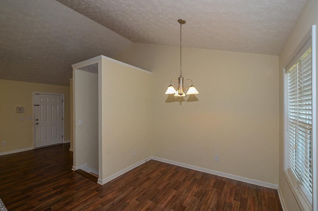 689 Meadow Spring Dr, Temple, GA 30179 photo 4
