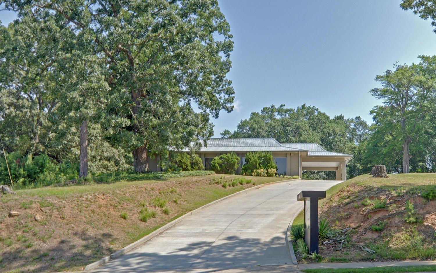 218 Falls Rd, Toccoa, GA 30577 photo 3