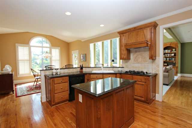 915 Golf View Ct, Dacula, GA 30019 photo 11