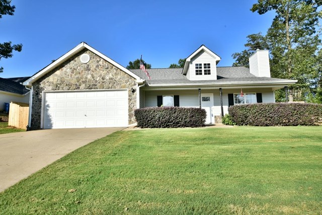 407 Arrowhatchee Dr, Winder, GA 30680 photo 2