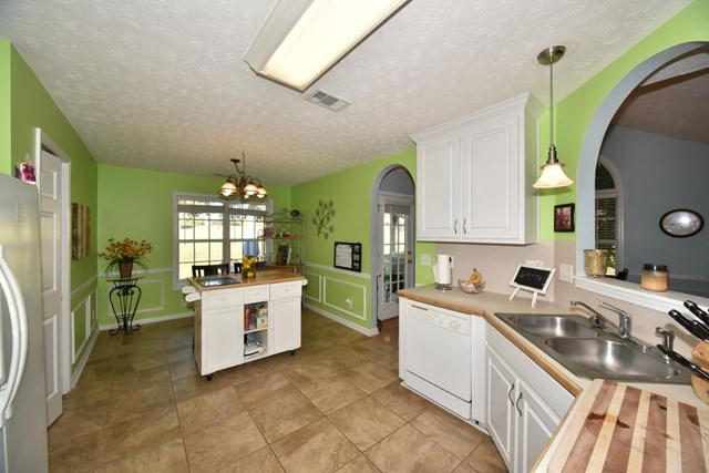 407 Arrowhatchee Dr, Winder, GA 30680 photo 12