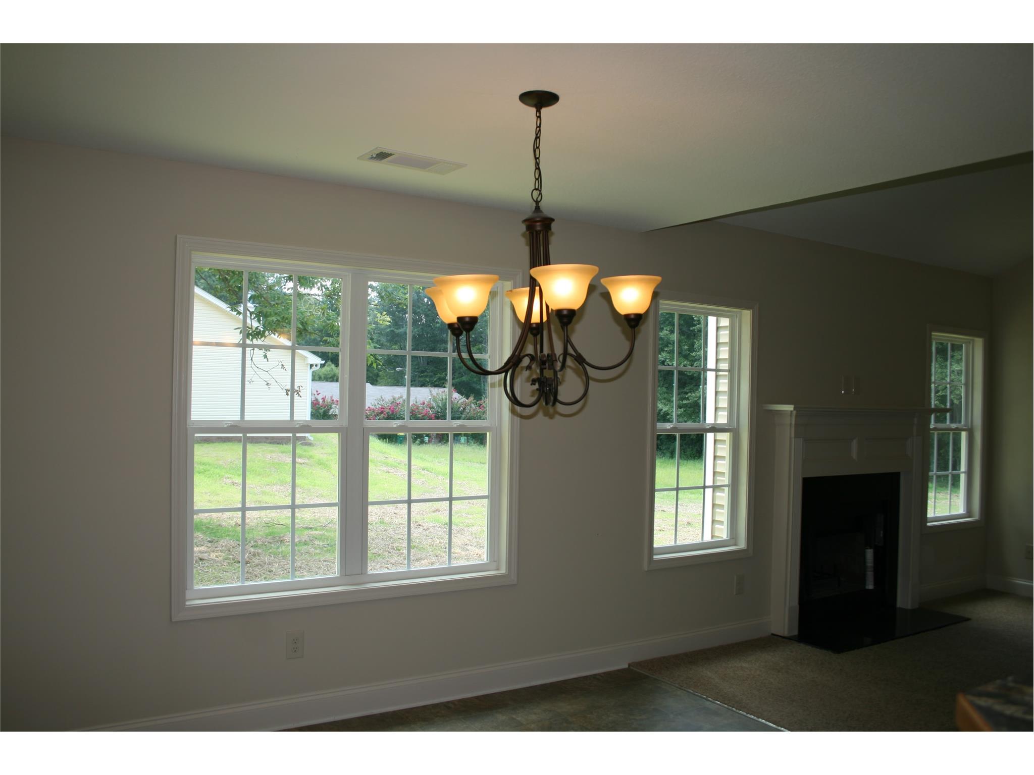 26 Alexander St, Winder, GA 30680 photo 4