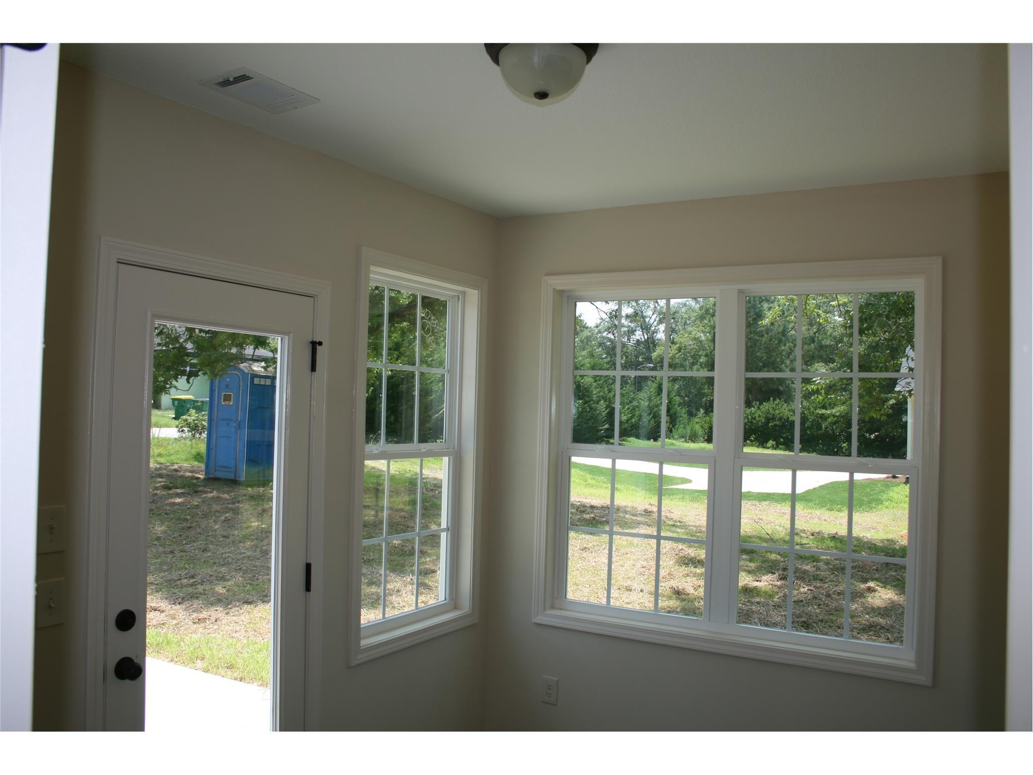 26 Alexander St, Winder, GA 30680 photo 9
