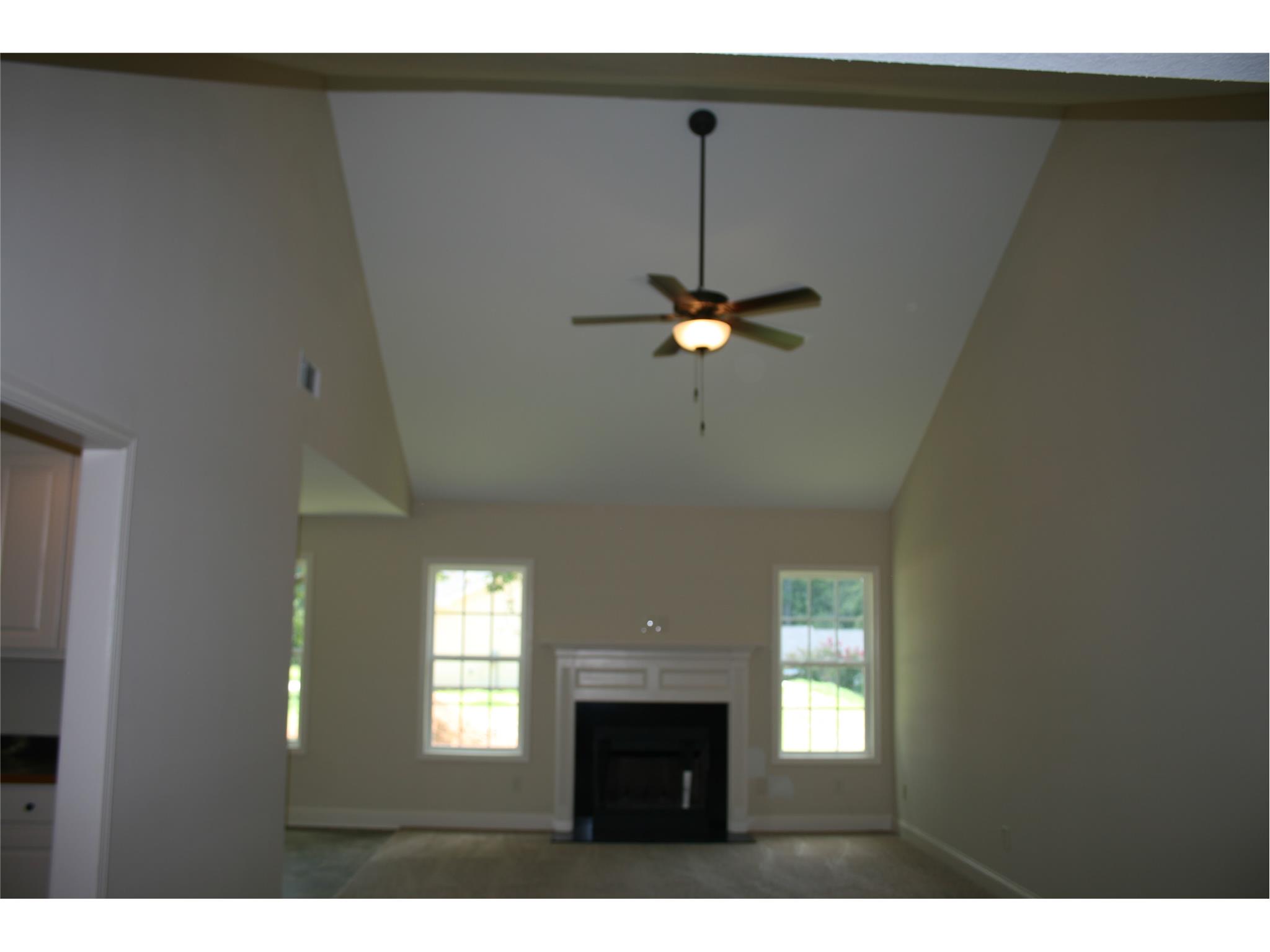 26 Alexander St, Winder, GA 30680 photo 2