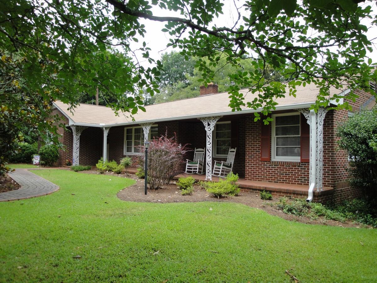 753 Dixie Ave, Madison, GA 30650 photo 2