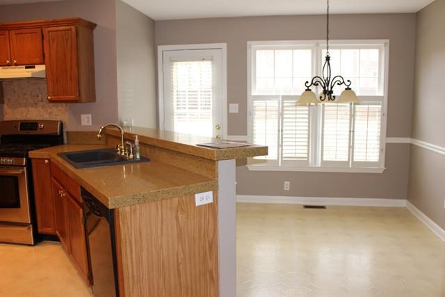 116 Crown Dr, Mcdonough, GA 30253 photo 4