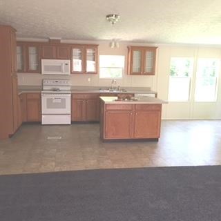 316 Stonegate Dr, Winder, GA 30680 photo 3