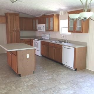 316 Stonegate Dr, Winder, GA 30680 photo 4