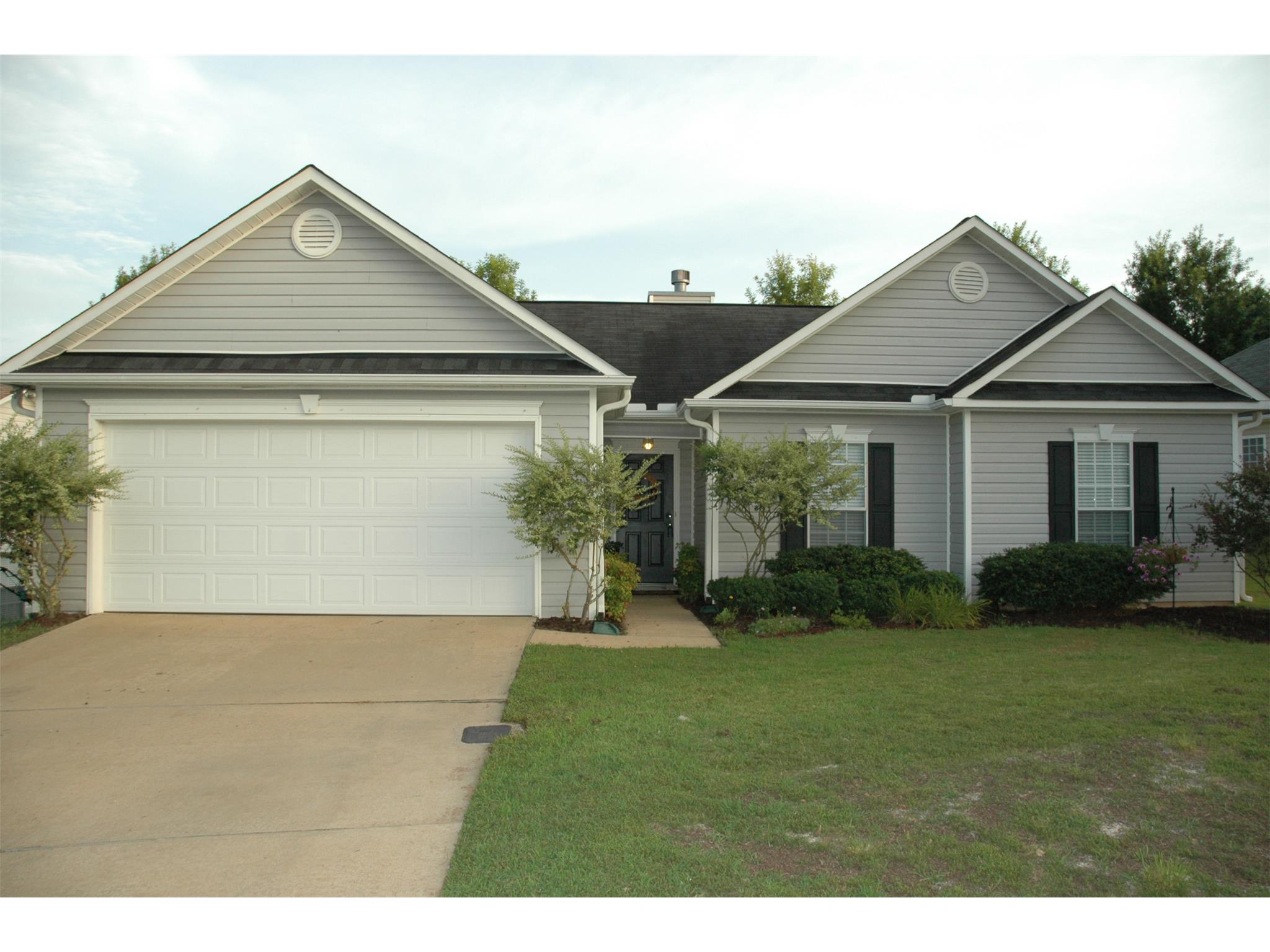 204 Creekside Dr, Lagrange, GA 30240 photo 1