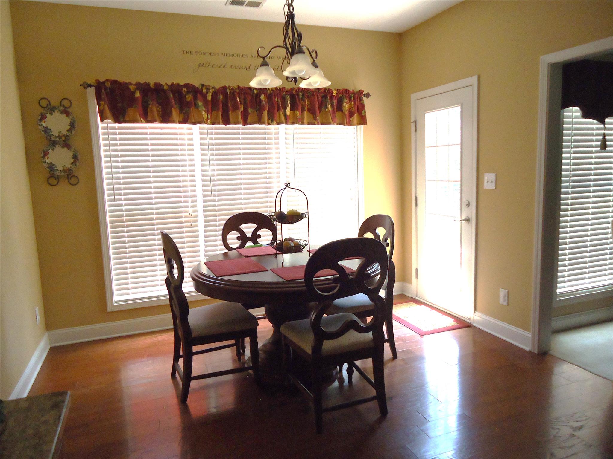 209 Hummingbird Ct, Hampton, GA 30228 photo 8