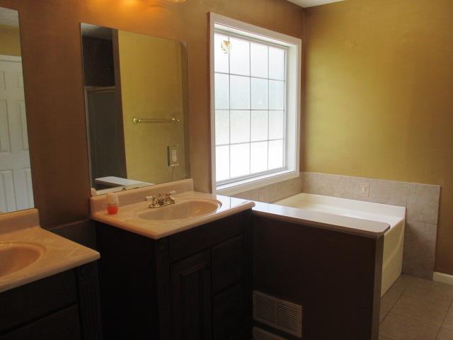 105 White Oak Dr, Covington, GA 30016 photo 8