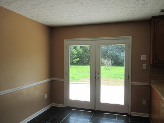 105 White Oak Dr, Covington, GA 30016 photo 6