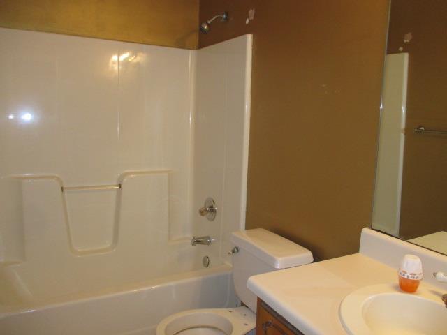 105 White Oak Dr, Covington, GA 30016 photo 11