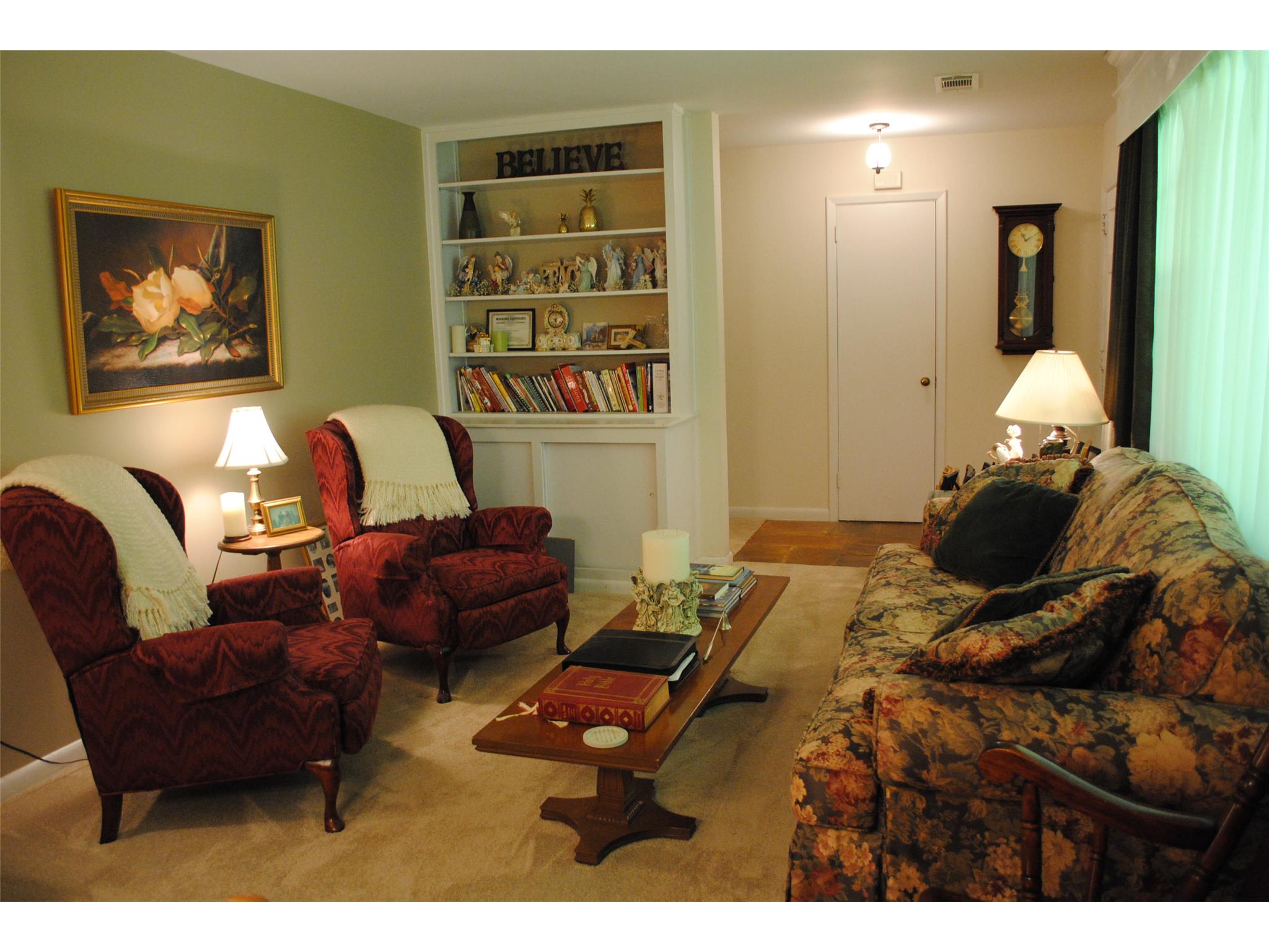 6034 Phillips Dr, Morrow, GA 30260 photo 4