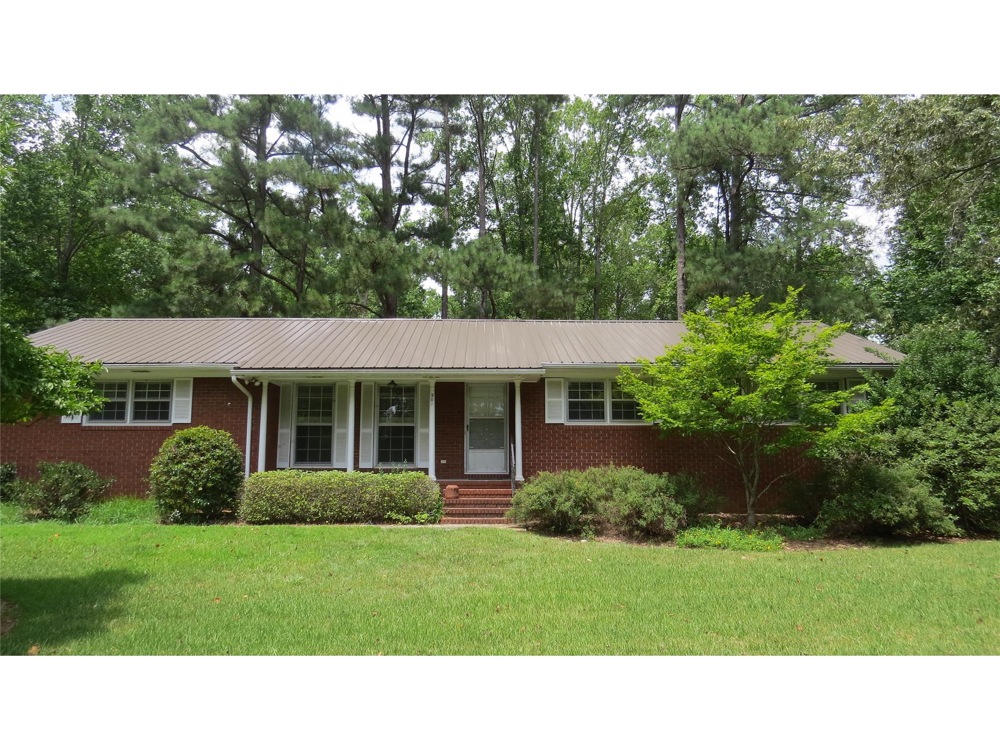 501 Freeman St, Jackson, GA 30233 photo 1