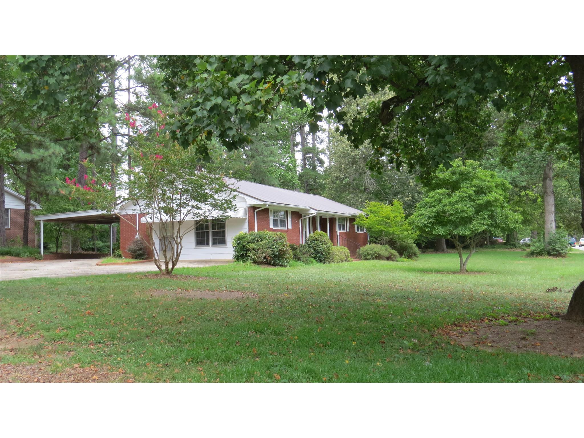 501 Freeman St, Jackson, GA 30233 photo 2