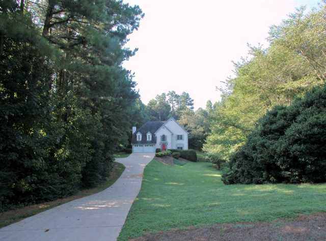 3180 Willow Green Ct, Duluth, GA 30096 photo 2