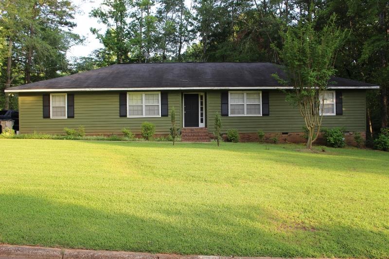 208 Merry Brook Dr, Lagrange, GA 30241 photo 1