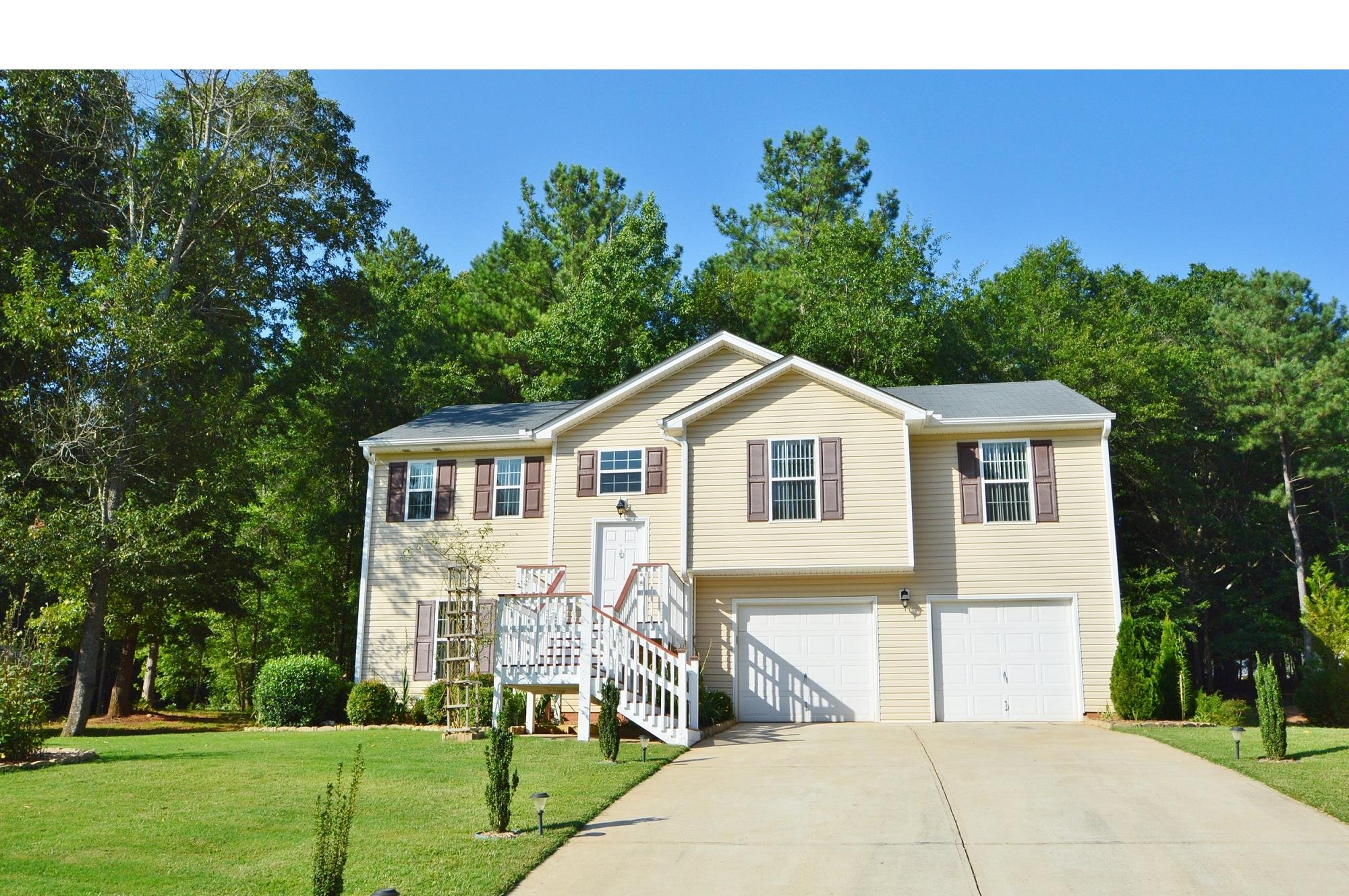 557 Kristin Ln, Winder, GA 30680 photo 1