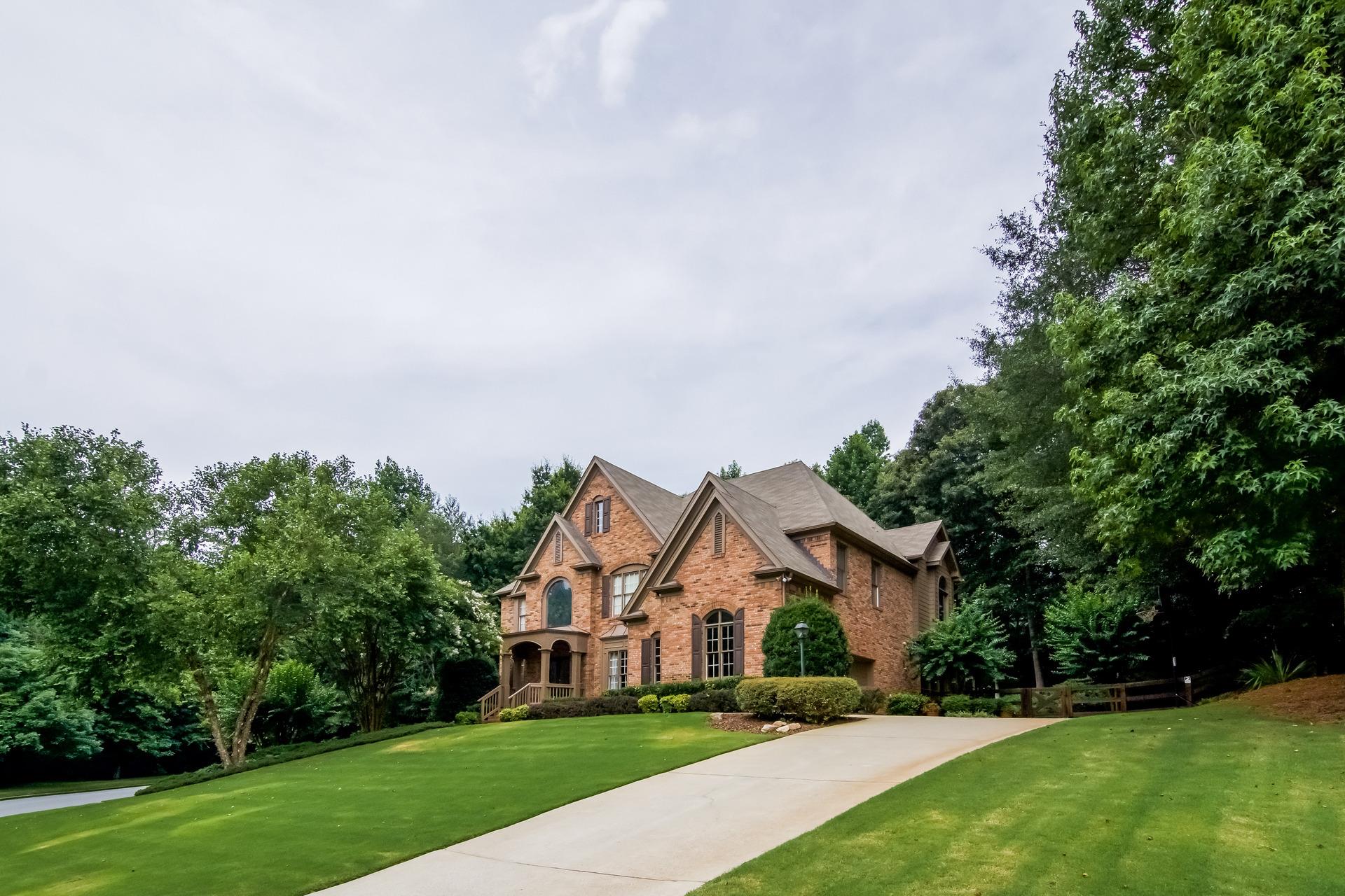 105 Riverview Dr, Suwanee, GA 30024 photo 2