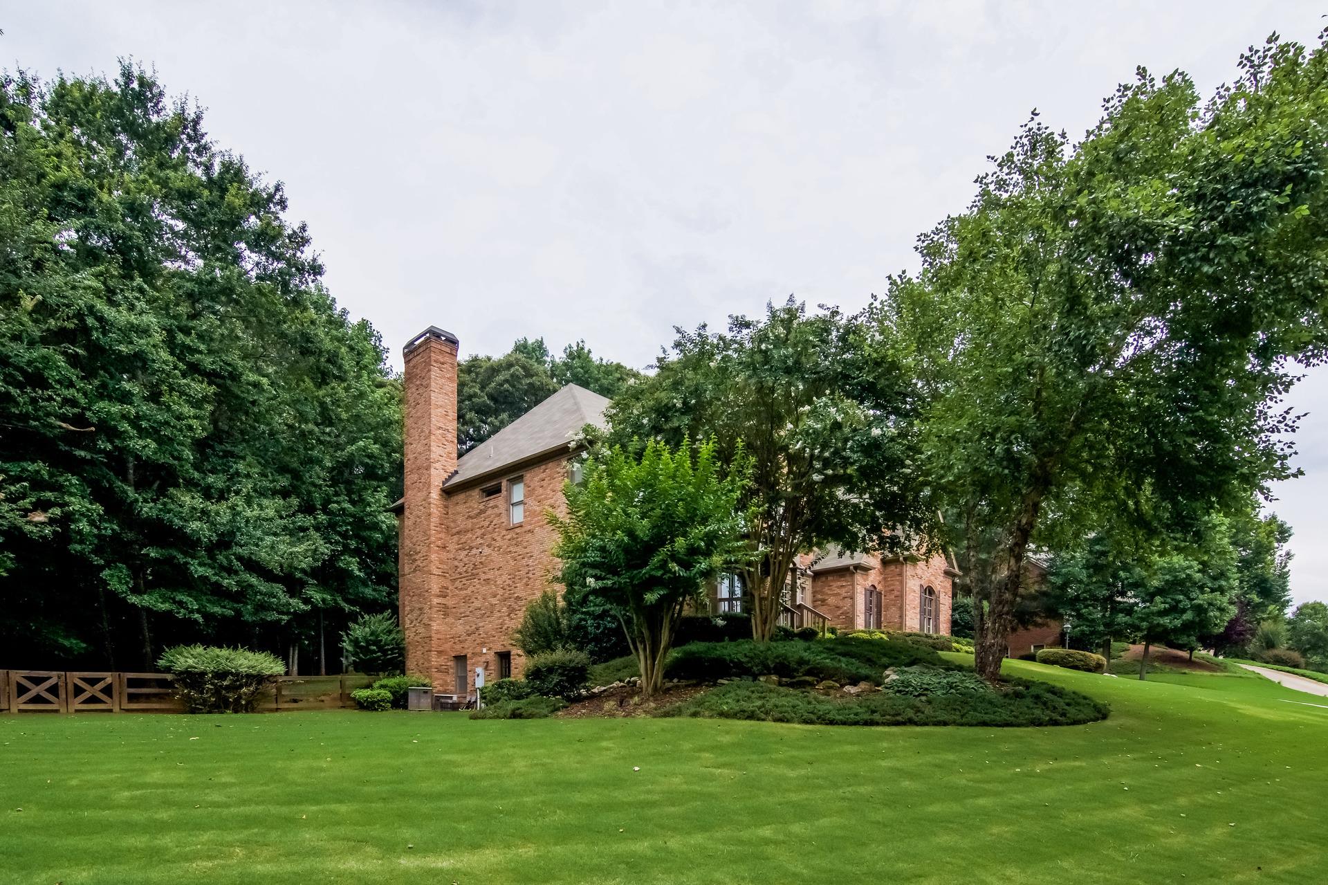 105 Riverview Dr, Suwanee, GA 30024 photo 3