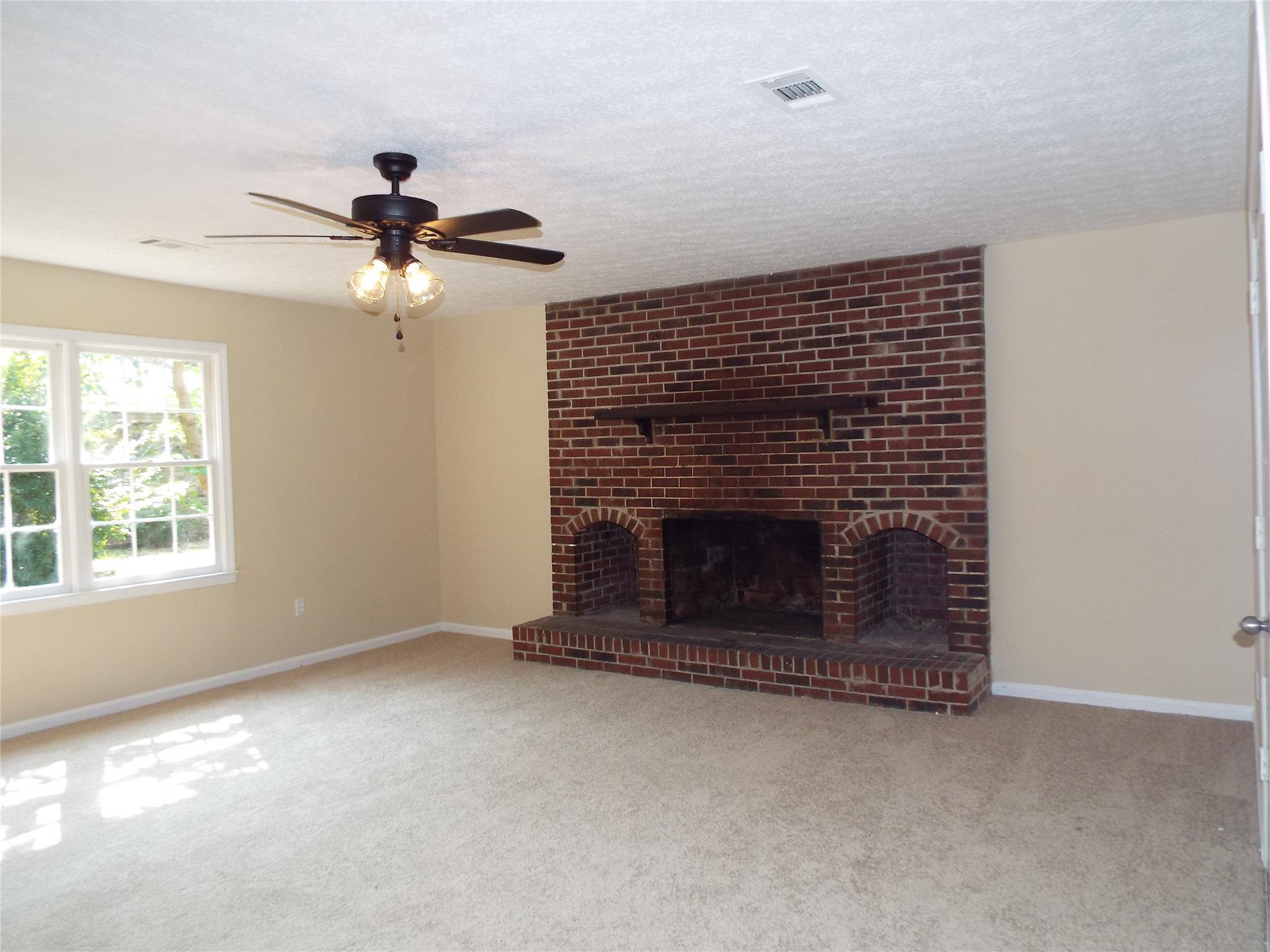 232 Valencia Cir, Centerville, GA 31028 photo 7