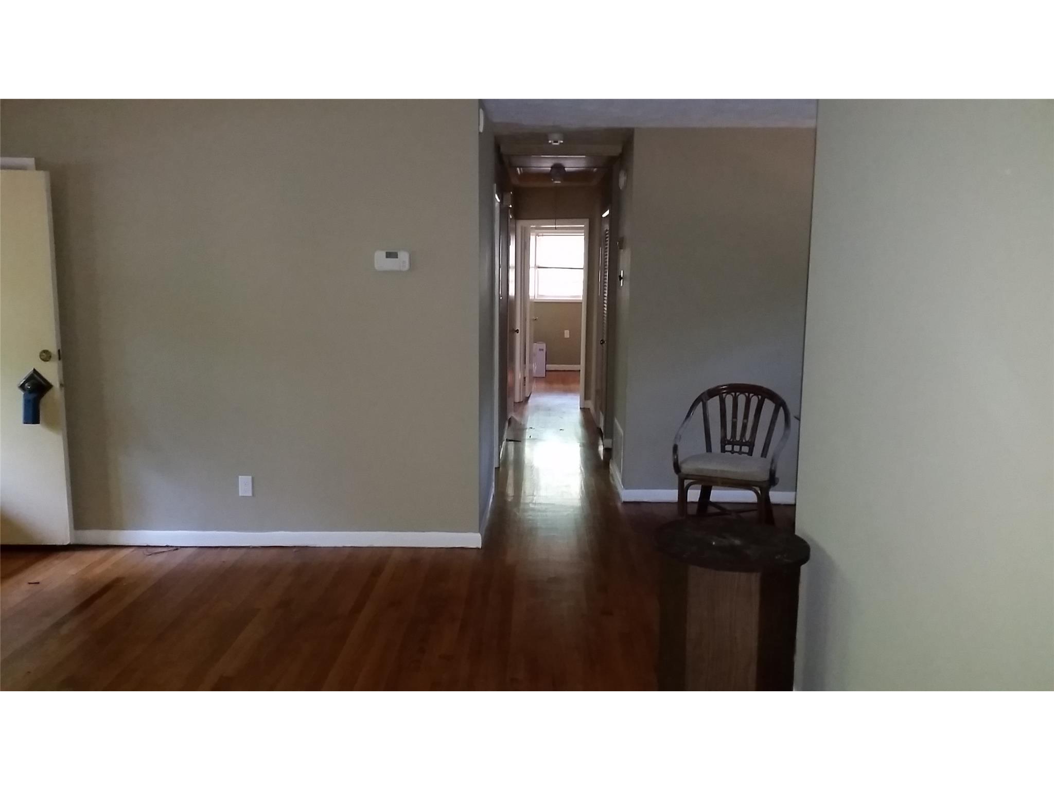 209 Pine St, Barnesville, GA 30204 photo 6