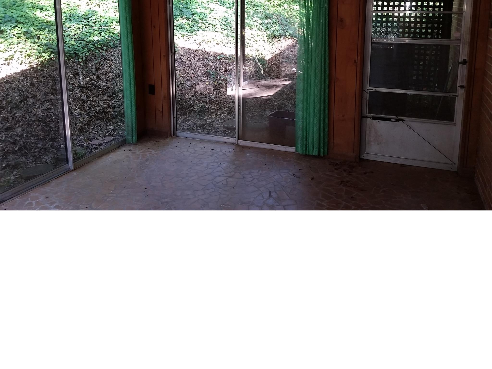209 Pine St, Barnesville, GA 30204 photo 10