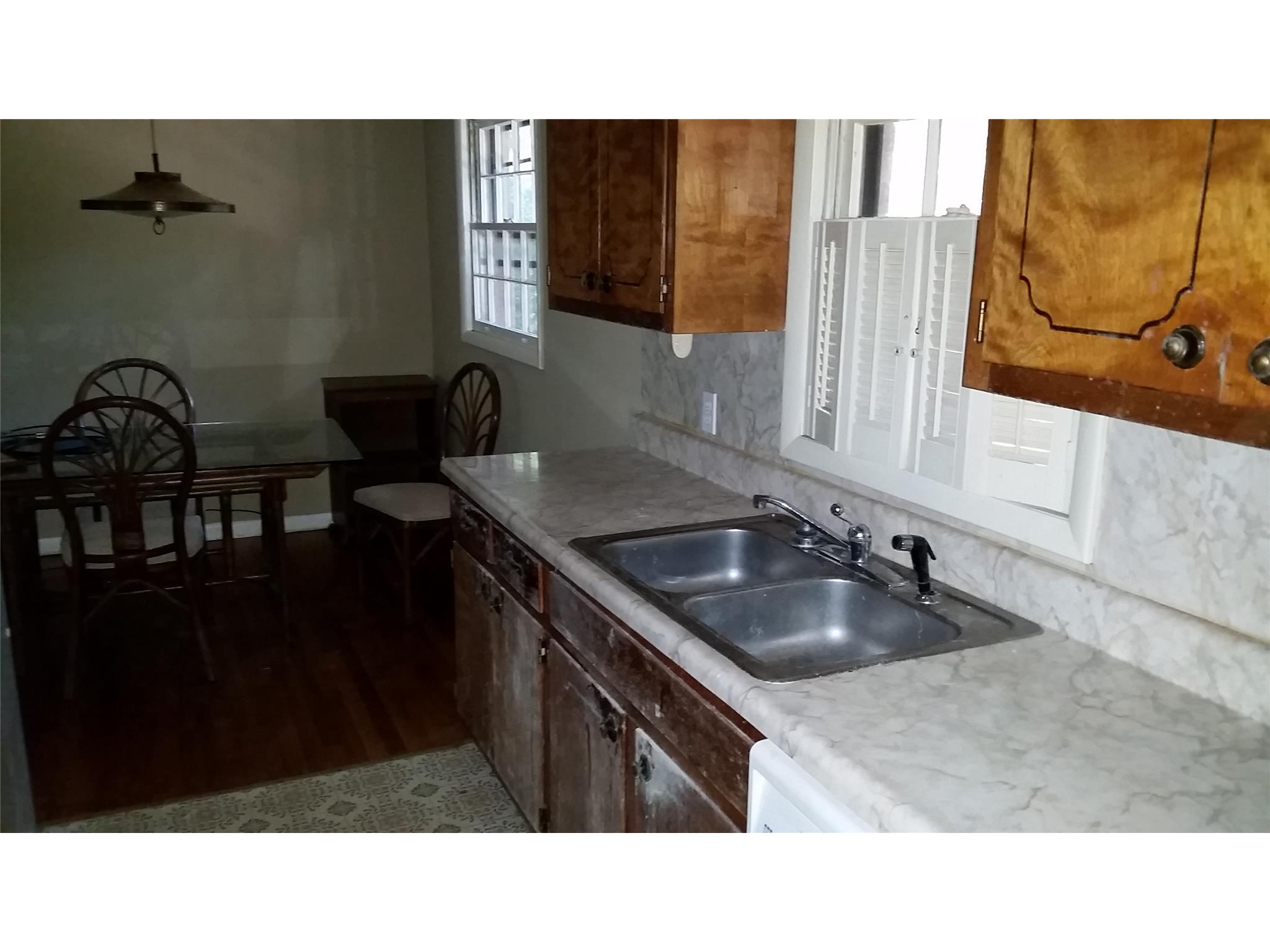 209 Pine St, Barnesville, GA 30204 photo 9