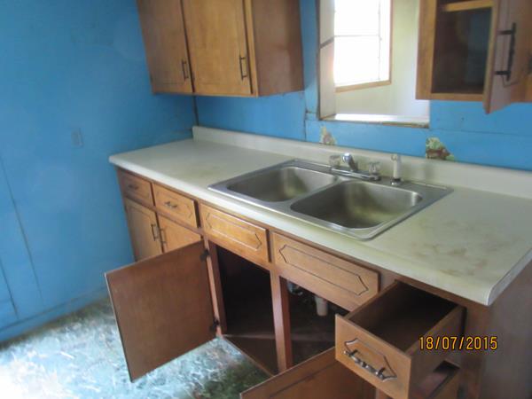638 Pulliam St, Elberton, GA 30635 photo 4