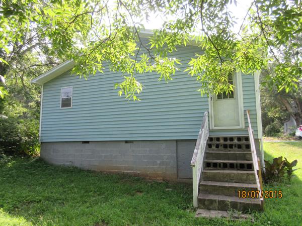638 Pulliam St, Elberton, GA 30635 photo 9