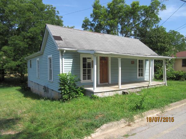 638 Pulliam St, Elberton, GA 30635 photo 1
