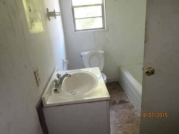 638 Pulliam St, Elberton, GA 30635 photo 5