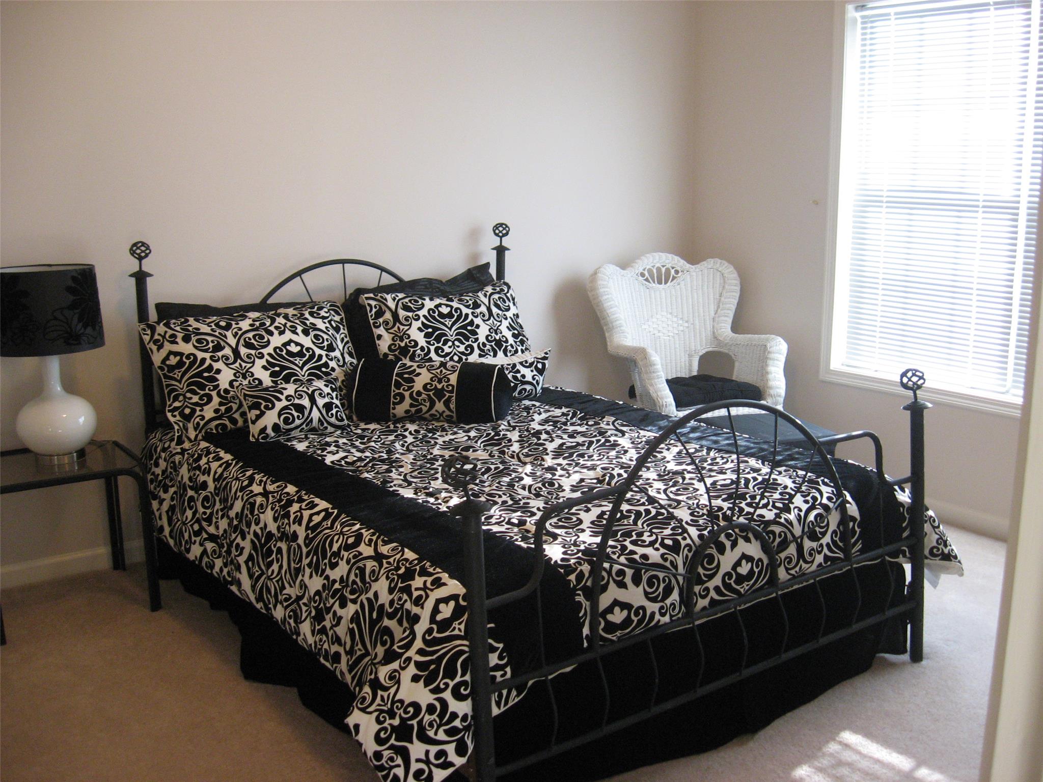 550 Devonshire Walk Dr, Suwanee, GA 30024 photo 4