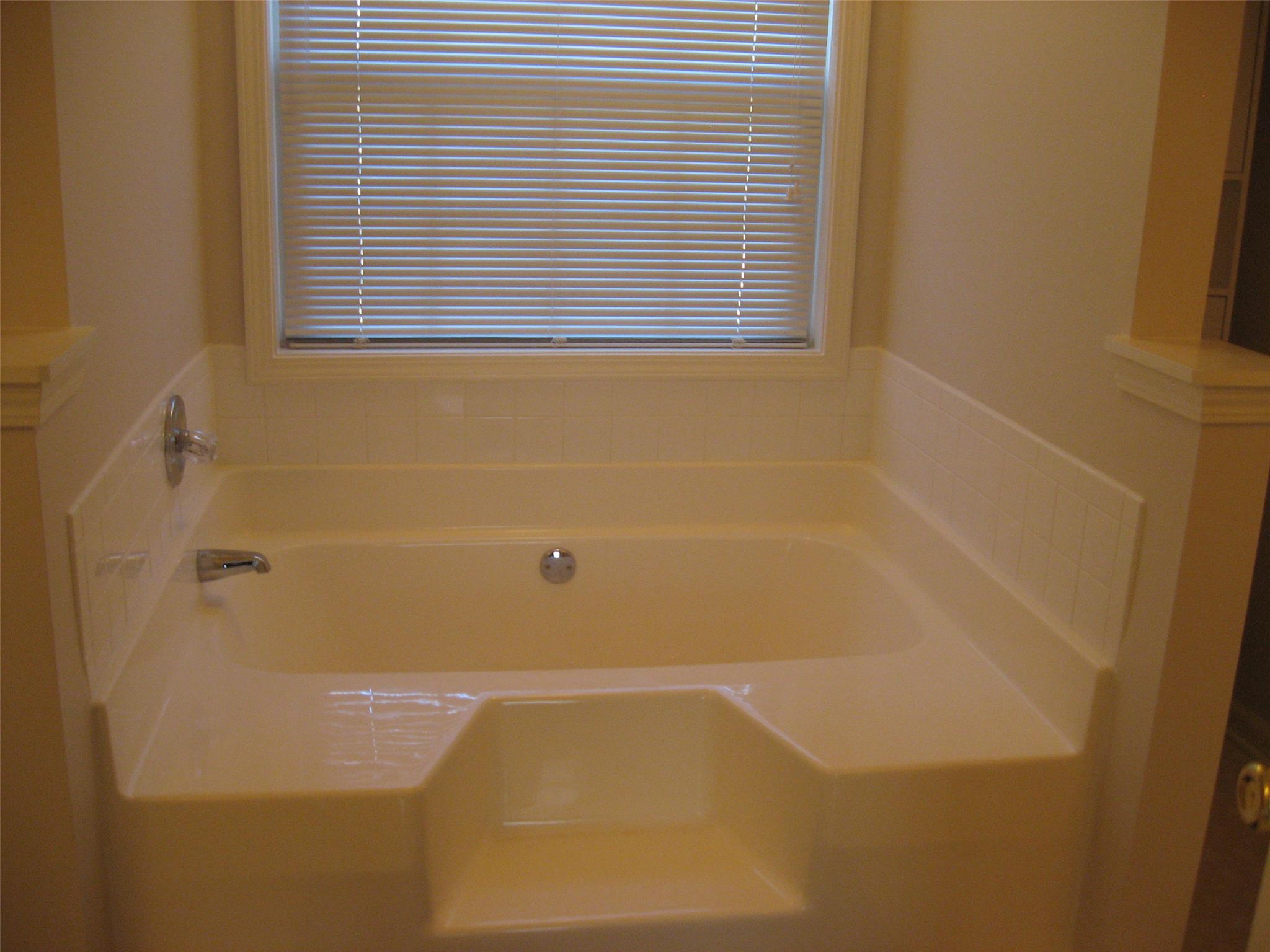 550 Devonshire Walk Dr, Suwanee, GA 30024 photo 8