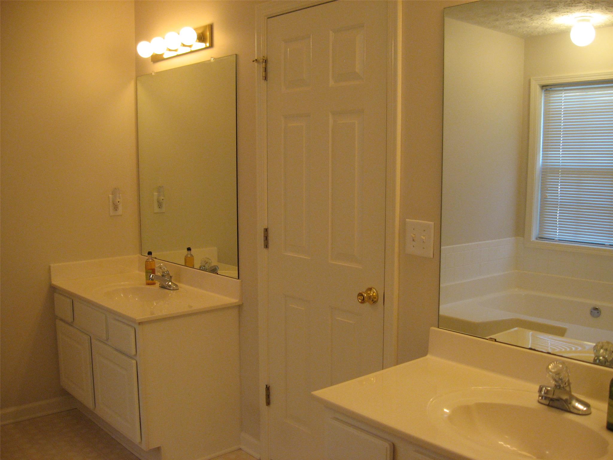 550 Devonshire Walk Dr, Suwanee, GA 30024 photo 7