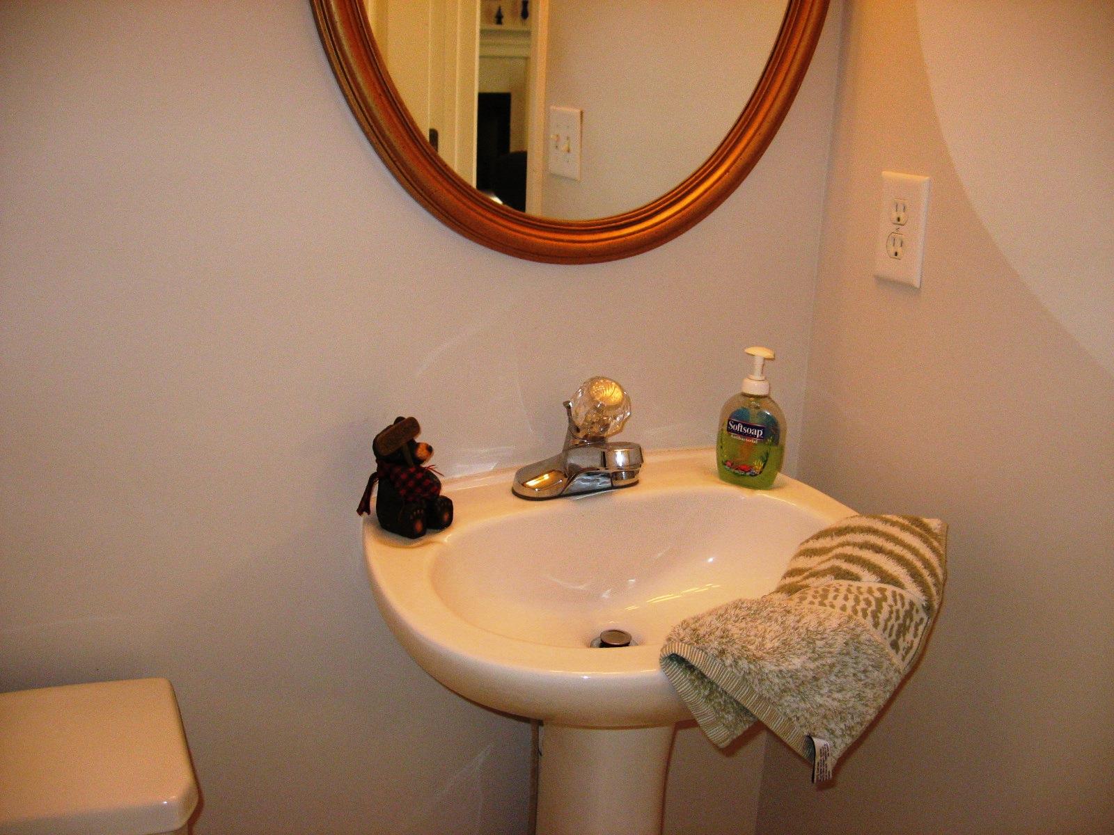 550 Devonshire Walk Dr, Suwanee, GA 30024 photo 2