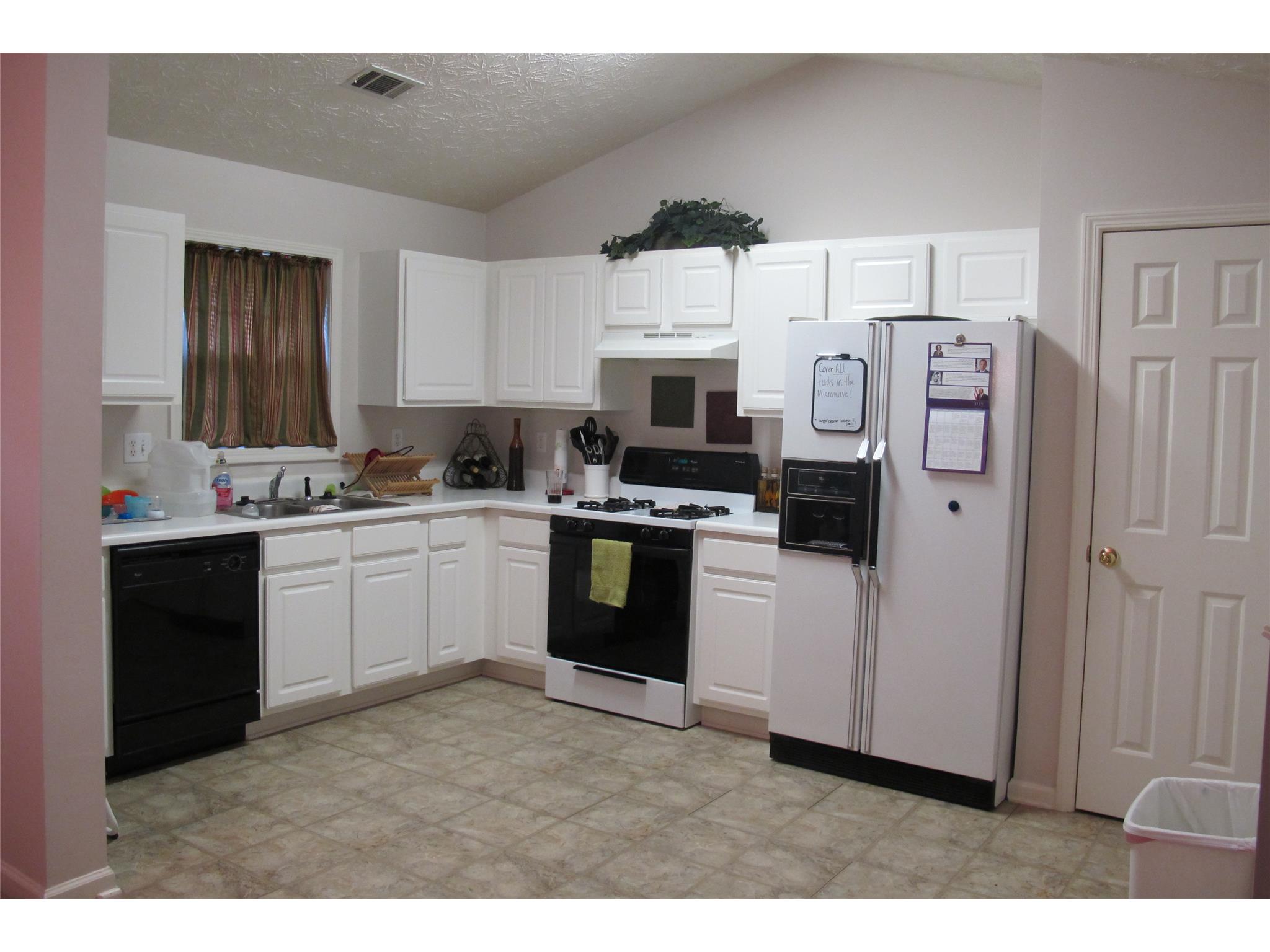 550 Devonshire Walk Dr, Suwanee, GA 30024 photo 16